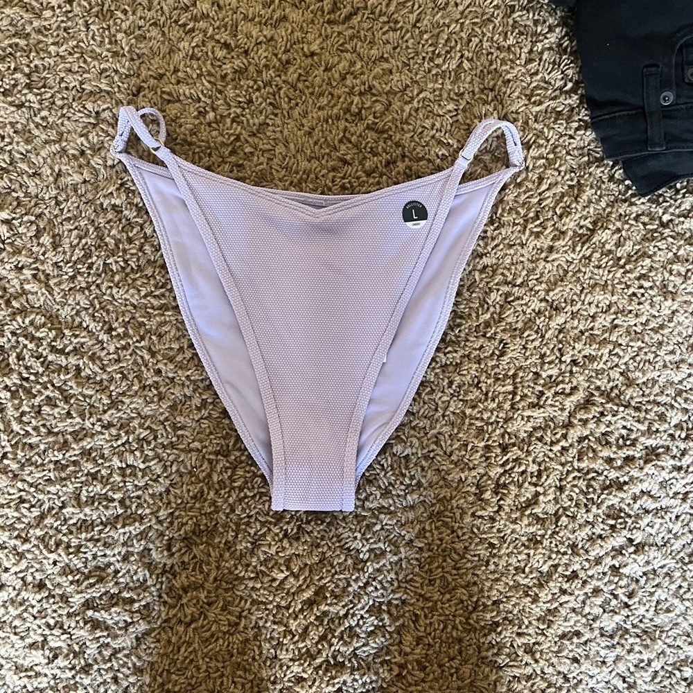 *BRAND NEW WITH TAGS* Hollister cheeky L bikini bottoms